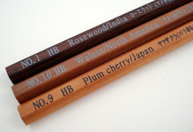 What kind of wood are on sale pencils made of